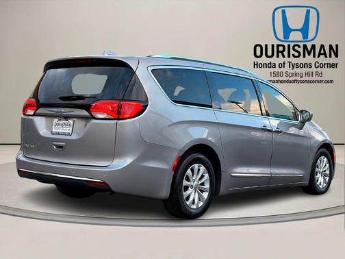 2018 Chrysler Pacifica Touring-L