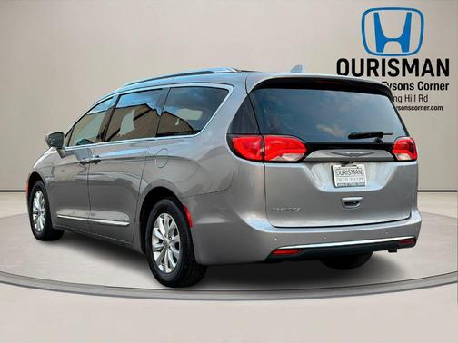 2018 Chrysler Pacifica Touring-L