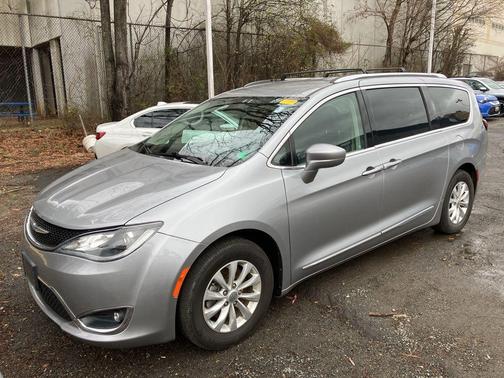 2018 Chrysler Pacifica Touring-L