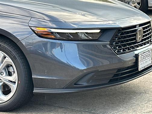 2025 Honda Accord LX 1.5T