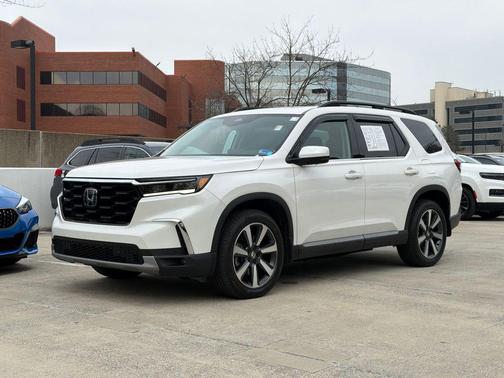 2023 Honda Pilot AWD Elite
