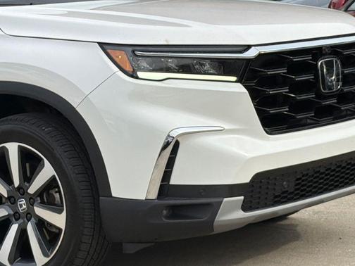 2023 Honda Pilot AWD Elite