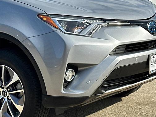 2018 Toyota RAV4 Hybrid XLE
