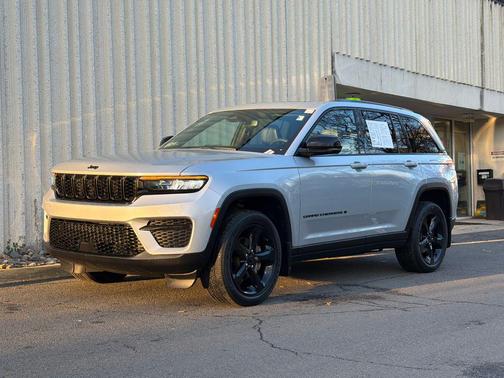 2023 Jeep Grand Cherokee Altitude