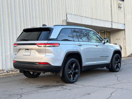 2023 Jeep Grand Cherokee Altitude