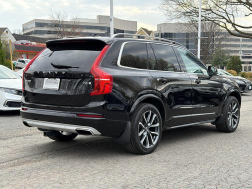 2016 Volvo XC90 T6 Momentum