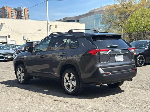 2021 Toyota RAV4 Hybrid XLE Premium