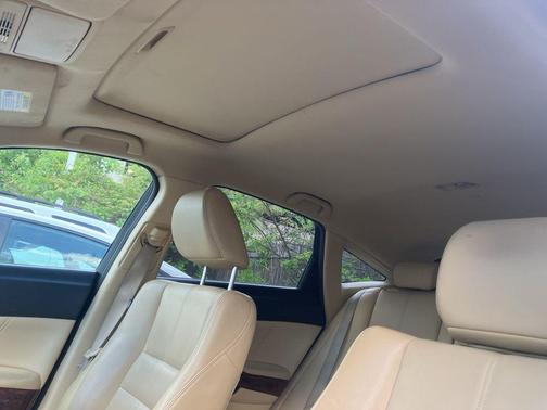 Basque Red Pearl II 2012 Honda Crosstour EX-L