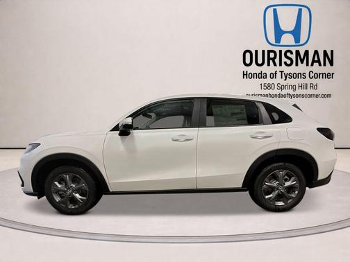 Platinum White 2027 Honda HR-V LX