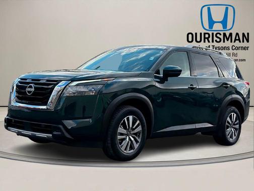 2025 Nissan Pathfinder SL 4WD