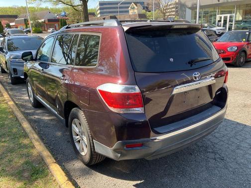 Sizzling Crimson Mica 2011 Toyota Highlander SE
