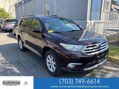 Sizzling Crimson Mica 2011 Toyota Highlander SE