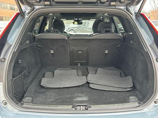 2022 Volvo XC60 Recharge Plug-In Hybrid T8 Polestar