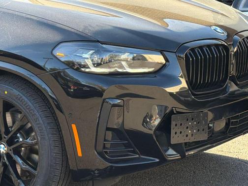 Black Sapphire Metallic 2024 BMW X3 M40i