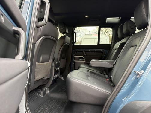 2023 Land Rover Defender 110 S