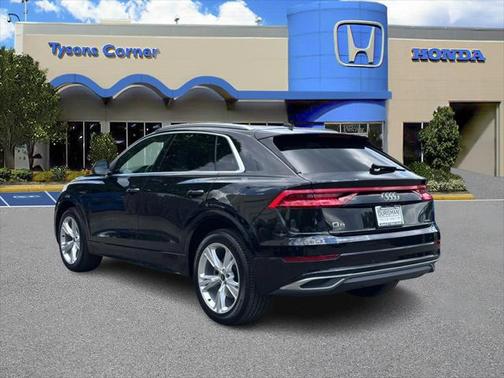 2021 Audi Q8 55 Premium Plus