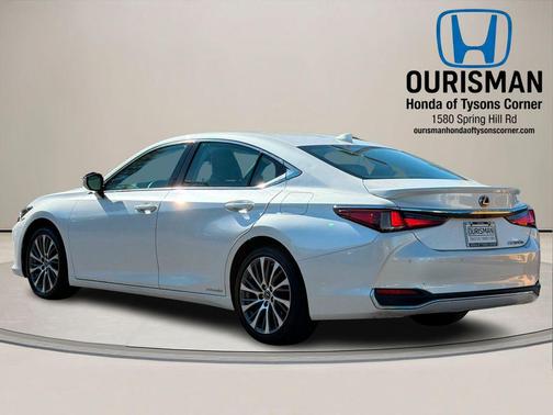 2021 Lexus ES 300h Base