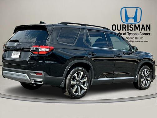 2025 Honda Pilot Touring 8-Passenger