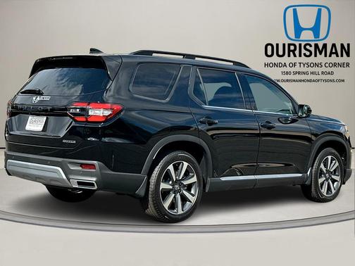 2025 Honda Pilot Touring 8-Passenger