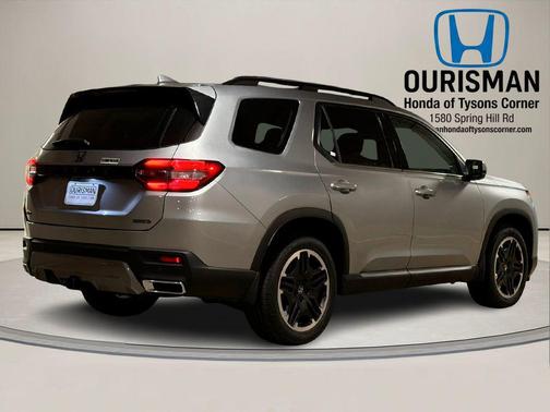 2026 Honda Pilot Touring 8-Passenger