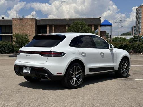 2023 Porsche Macan Base