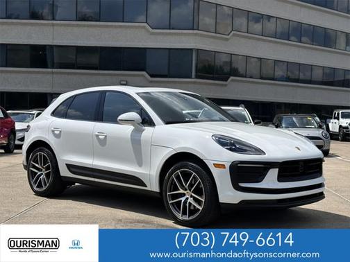 2023 Porsche Macan Base