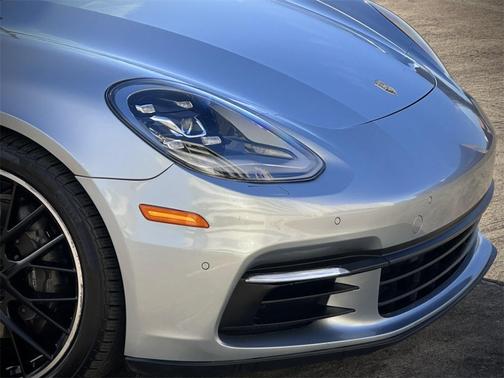 2019 Porsche Panamera 4