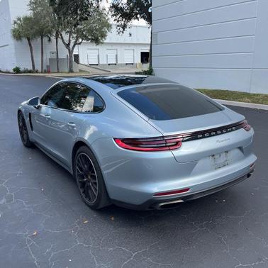 2019 Porsche Panamera 4