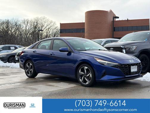 2023 Hyundai ELANTRA SEL