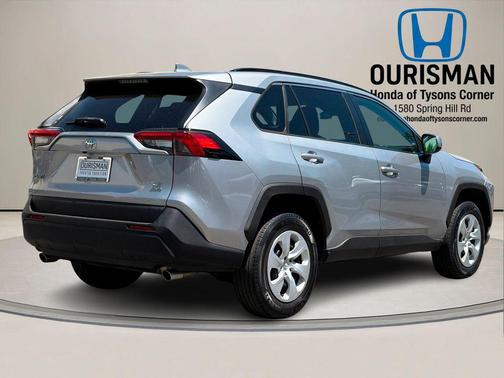 Silver Sky Metallic 2019 Toyota RAV4 LE