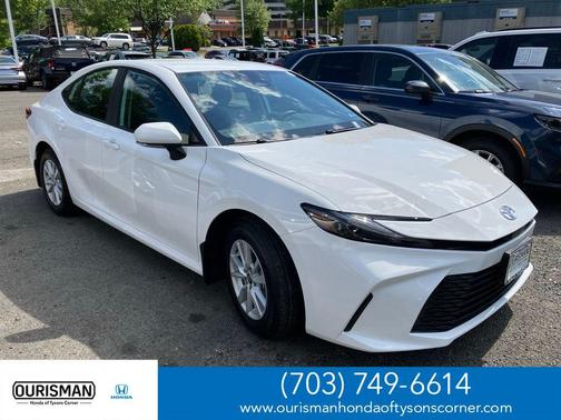 Ice Cap 2026 Toyota Camry LE
