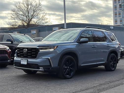 2024 Honda Pilot Touring 8-Passenger