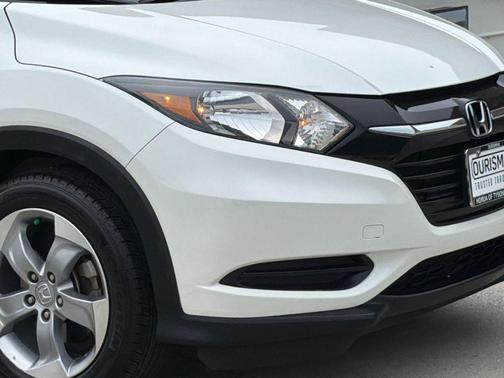 White Orchid Pearl 2017 Honda HR-V LX