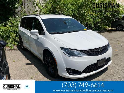 Bright White Clearcoat 2019 Chrysler Pacifica Touring L