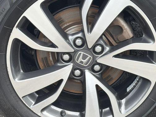 Platinum White Pearl 2024 Honda Odyssey Touring