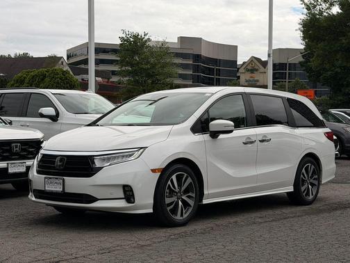 Platinum White Pearl 2024 Honda Odyssey Touring