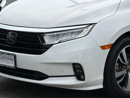 Platinum White Pearl 2024 Honda Odyssey Touring