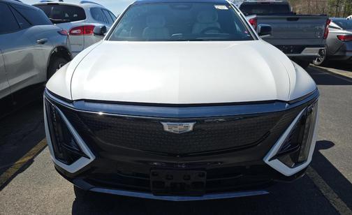 Crystal White Tricoat 2024 Cadillac LYRIQ Sport
