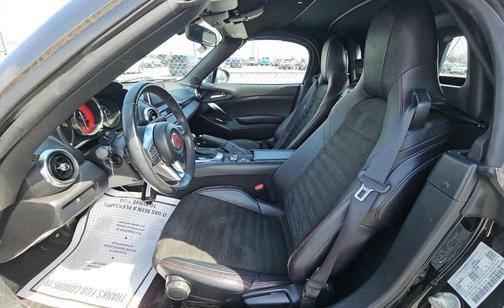 2017 FIAT 124 Spider Base