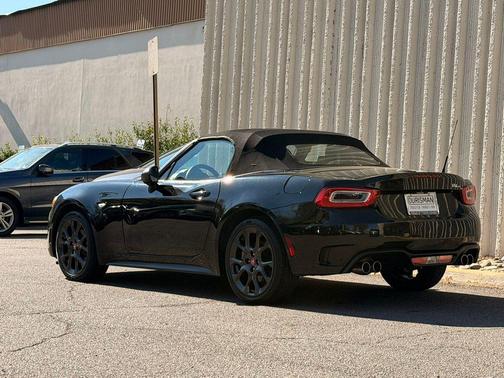 Nero Cinema Jet Black 2017 FIAT 124 Spider Base