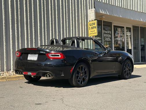 Nero Cinema Jet Black 2017 FIAT 124 Spider Base