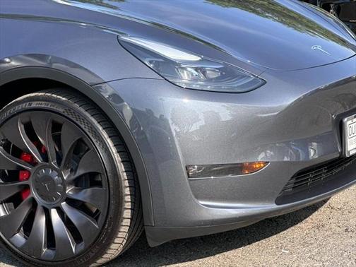 2023 Tesla Model Y Performance Dual Motor All-Wheel Drive