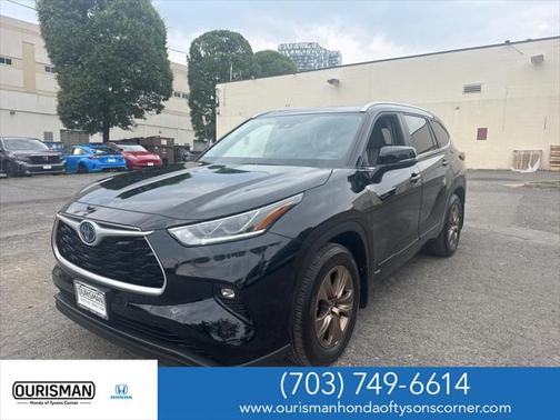 2023 Toyota Highlander Hybrid XLE