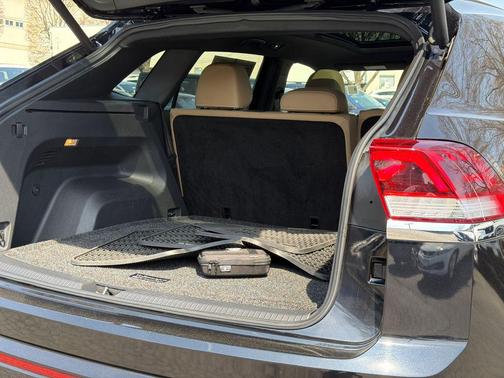 2020 Volkswagen Atlas Cross Sport 3.6L V6 SE w/Technology R-Line