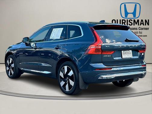 2023 Volvo XC60 Recharge Plug-In Hybrid T8 Plus Bright Theme