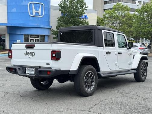 2022 Jeep Gladiator Overland