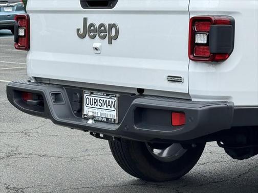 2022 Jeep Gladiator Overland