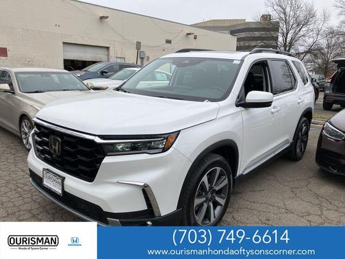 2023 Honda Pilot Touring 8-Passenger