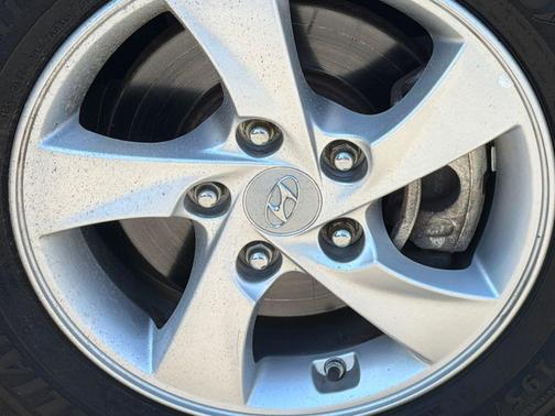 Symphony Silver 2015 Hyundai ELANTRA SE