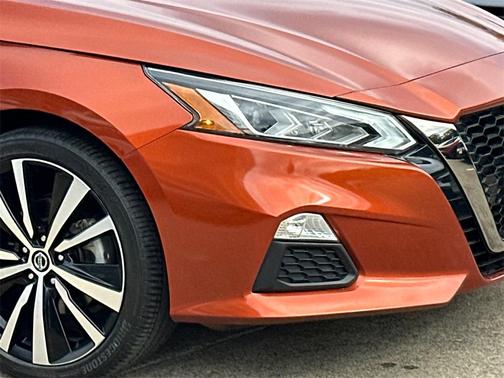 2021 Nissan Altima SR FWD